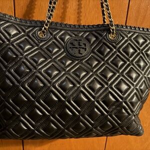 Tory Burch Black Tote(Marion tote)